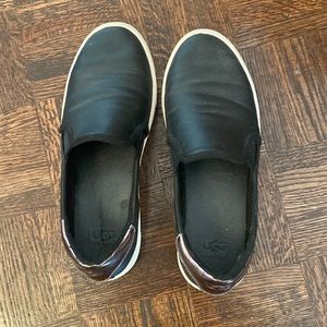UGG leather slip on shoes size US 8.5 (true to size)